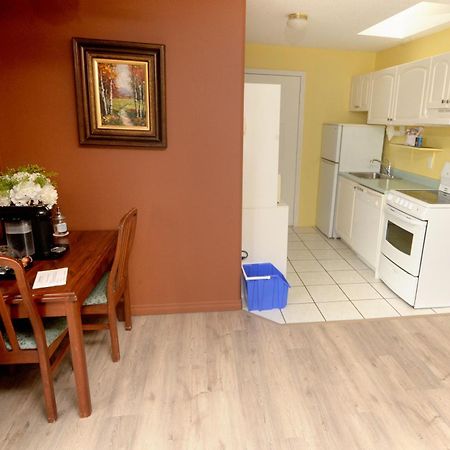 Casa Grande Inn Qualicum Beach Kültér fotó